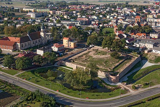 Lubawa, ruiny Zamku Biskupow Chelminskich. EU, PL, Warm-Maz. Lotnicze.